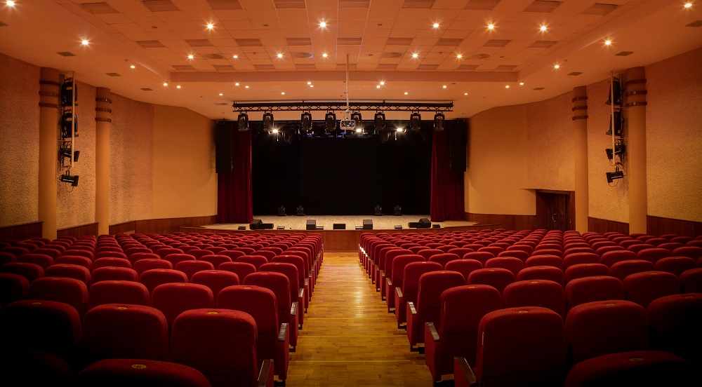 THEATRE ON THE SQUARE