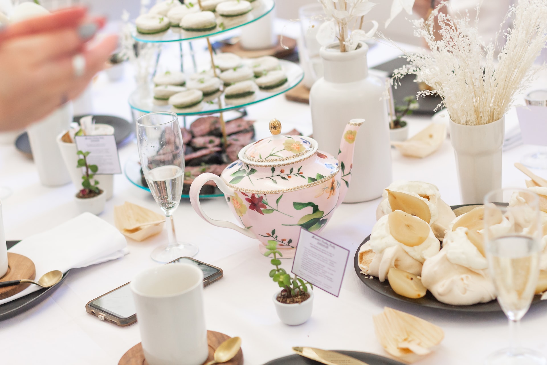 Trend alert: tea parties!
